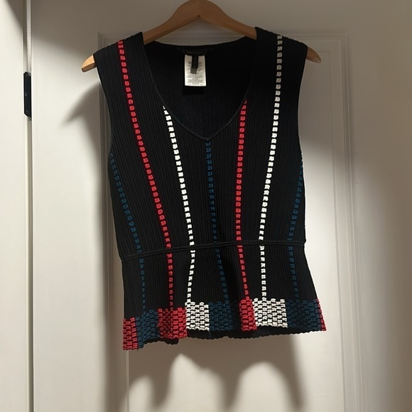 BCBG knit top - Picture 3 of 4